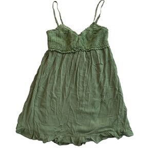 NWT RSQ Green‎ Smocked Bodice Spaghetti Straps Ruffle Hem Crochet Dress Small